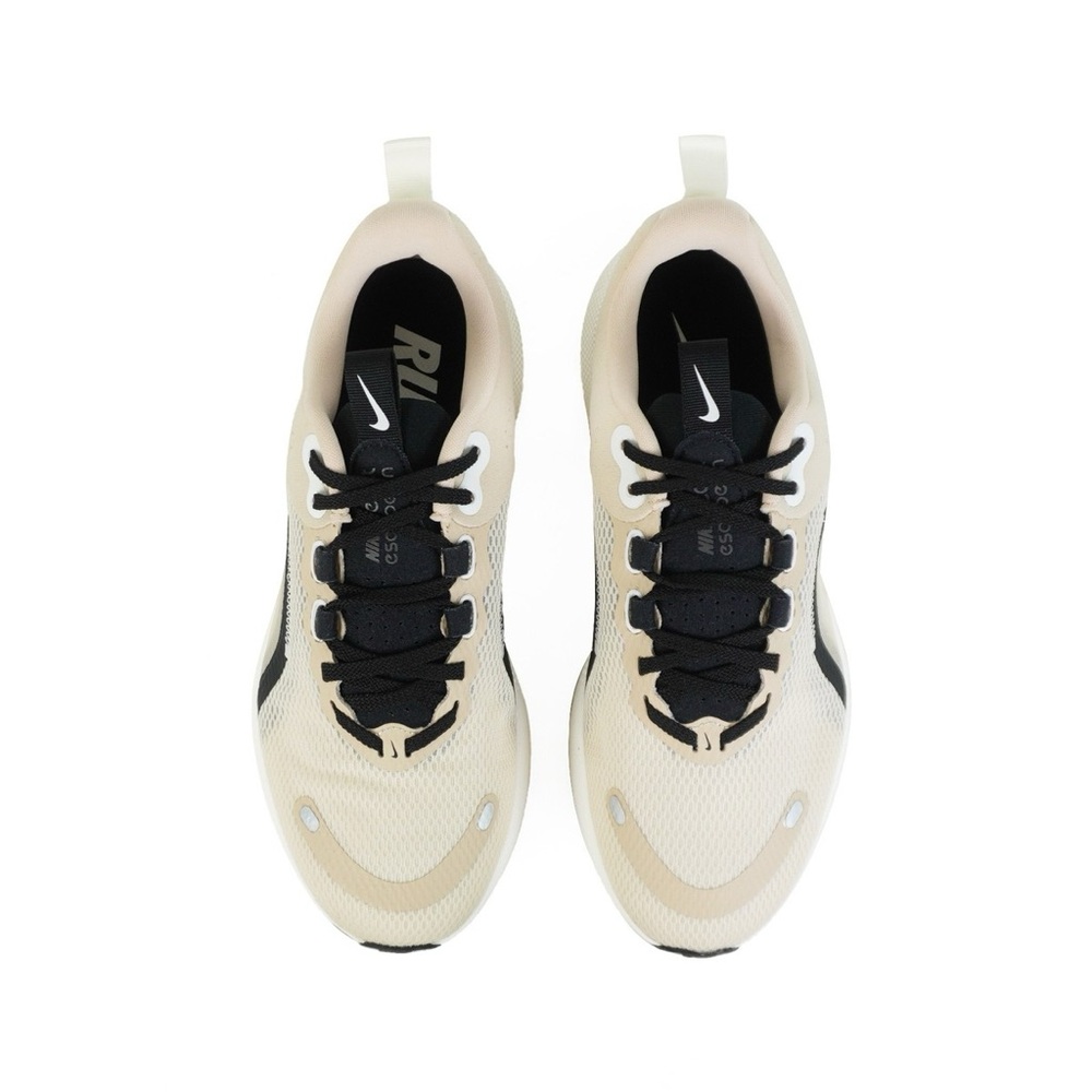 Nike Cream & Black Mesh Running Shoes